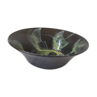 Black and green flamed ceramic cup