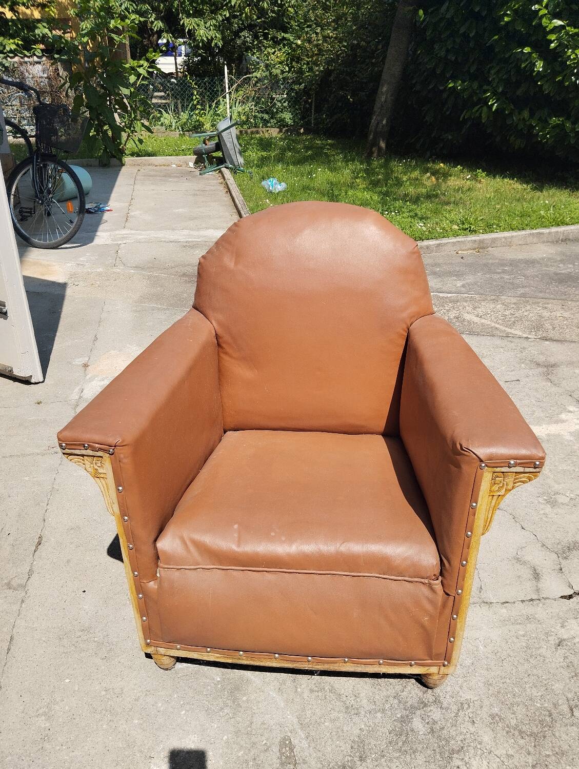 Art Deco armchair in skai