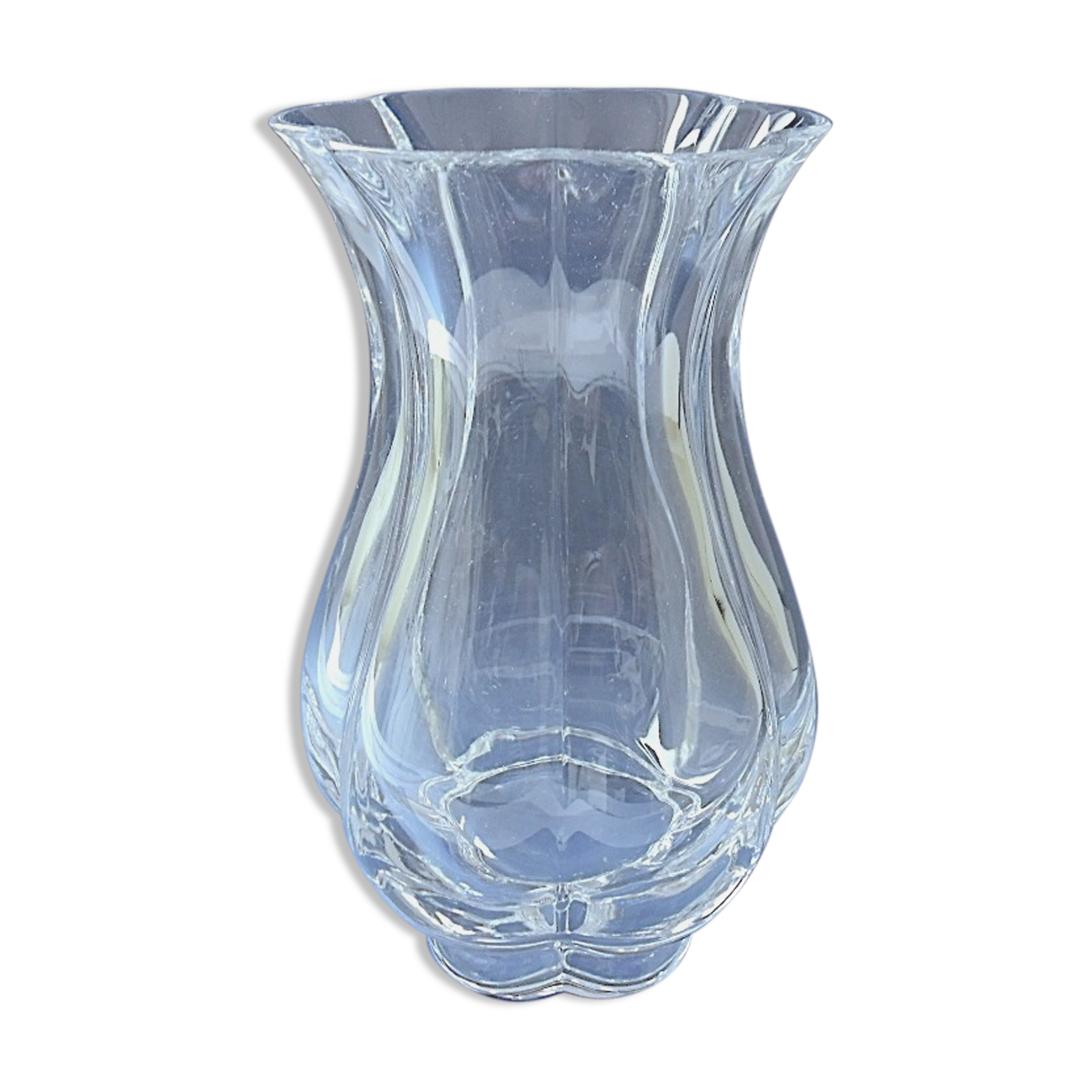 Polylobed vase in colorless crystal from Sèvres