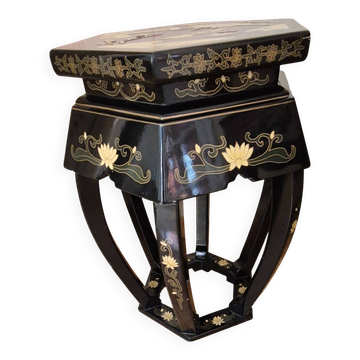 Chinese side table in Chinese lacquer by Franklin Mint vintage