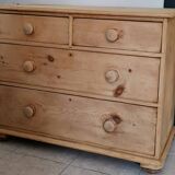Old English chest of drawers in pine entirely sanded