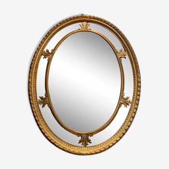Miroir ancien à forme ovale
