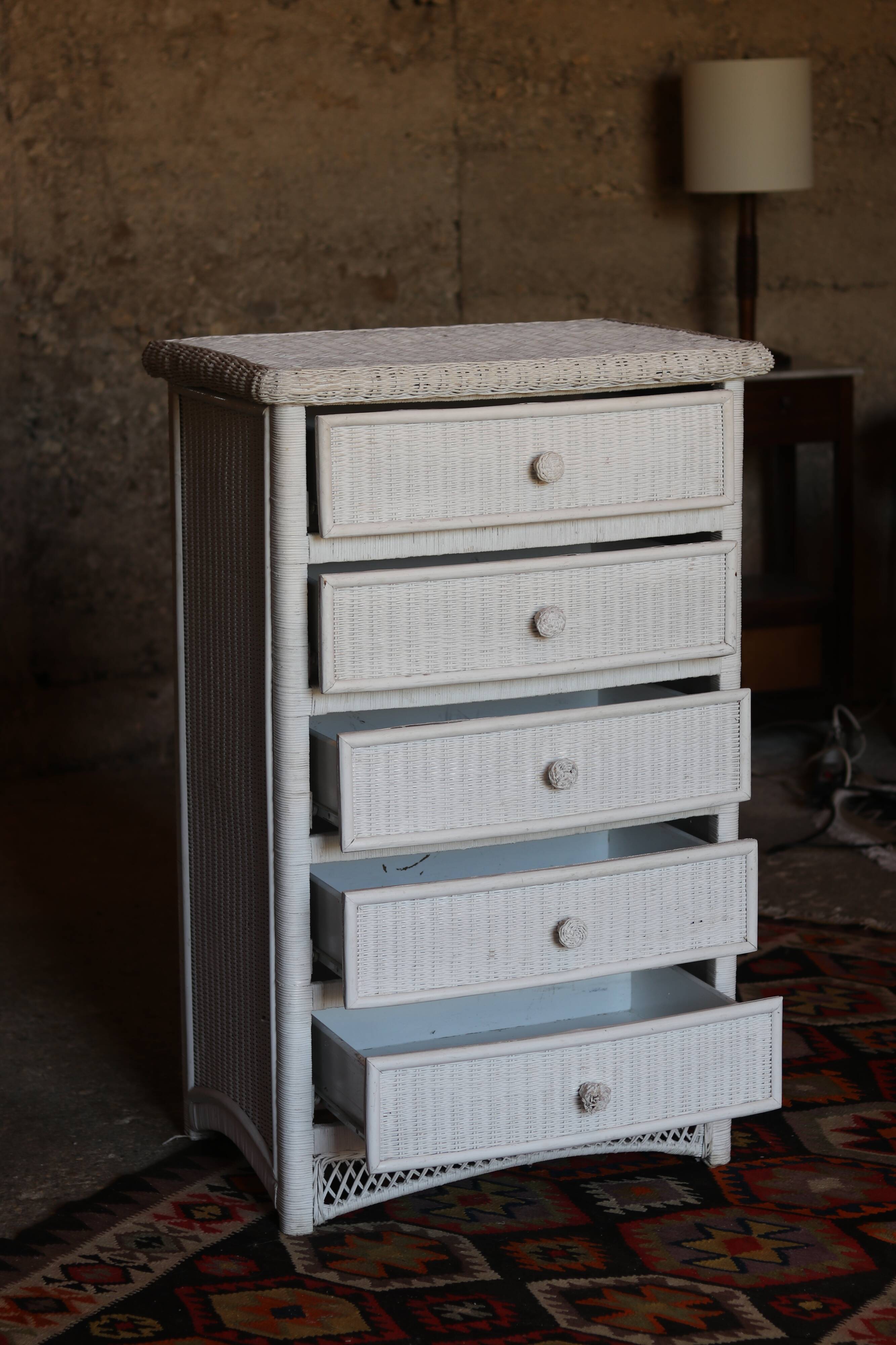 Chiffonnier vintage en osier blanc