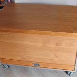Solid wood storage box on wheels