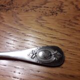 12 teaspoons silver metal