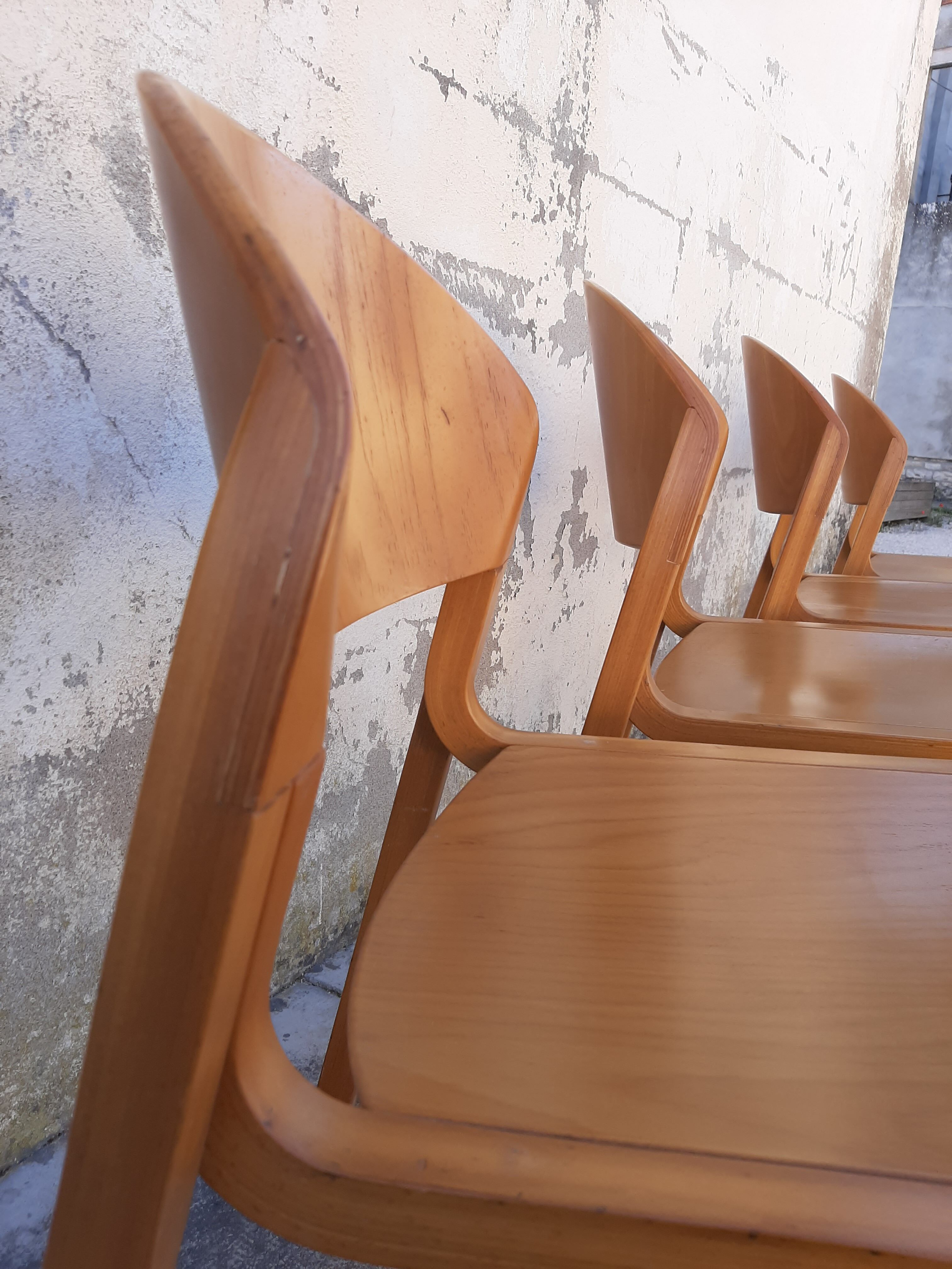 Serie de 4 chaises design années 80
