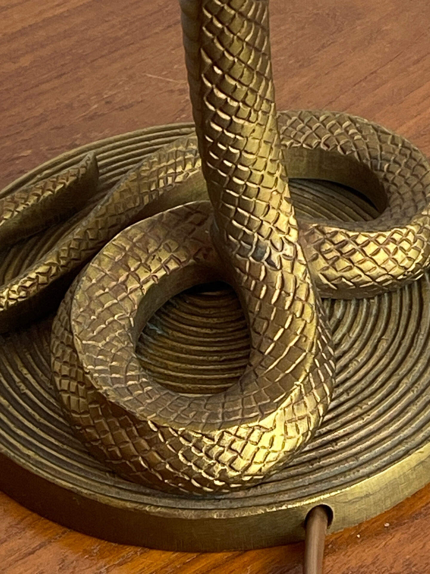Lampe cobra en bronze 