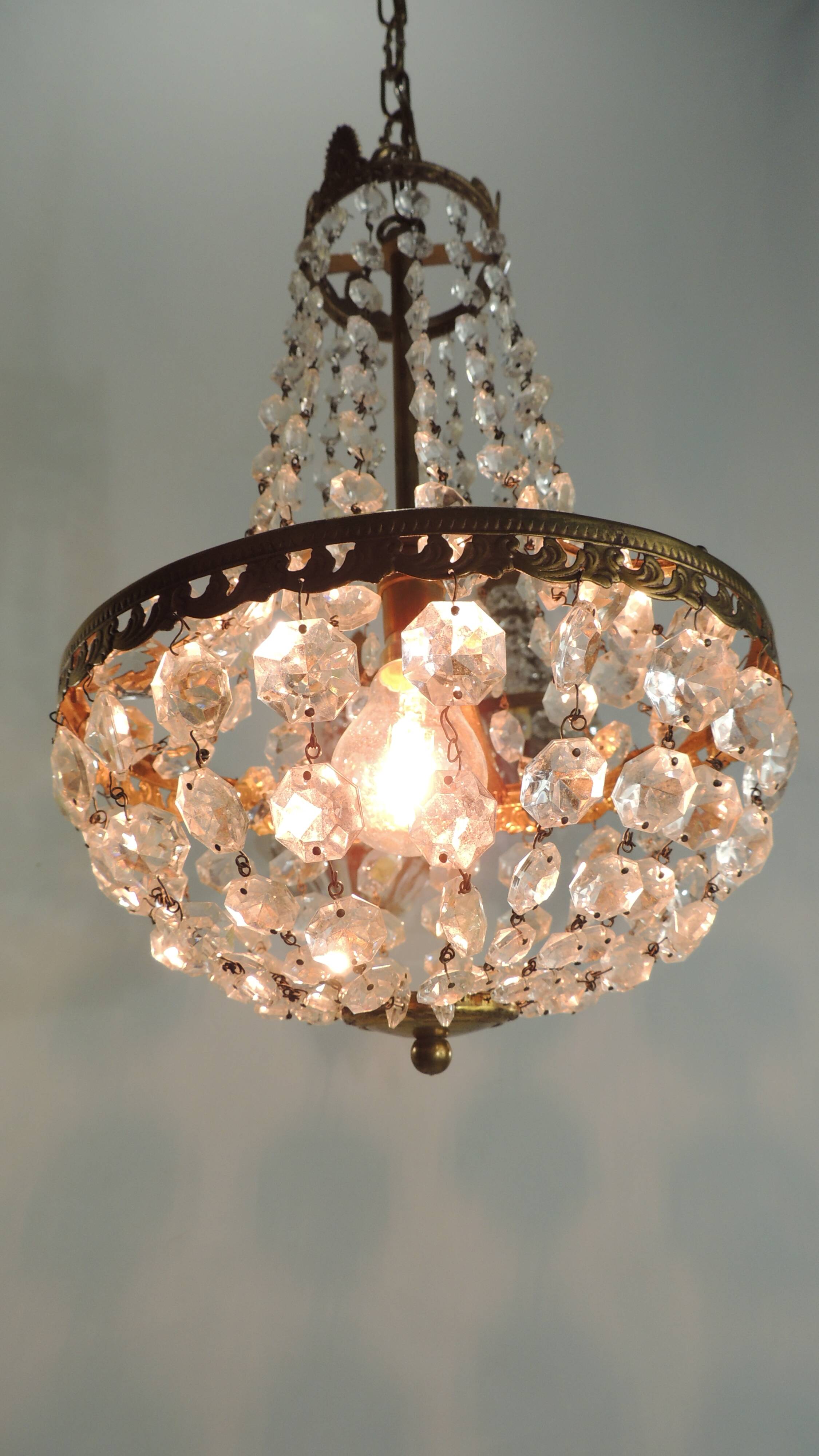 Antique crystal chandelier with 2 wall sconces – Vintage milk pendant