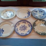 Assorted 18 old blue plates