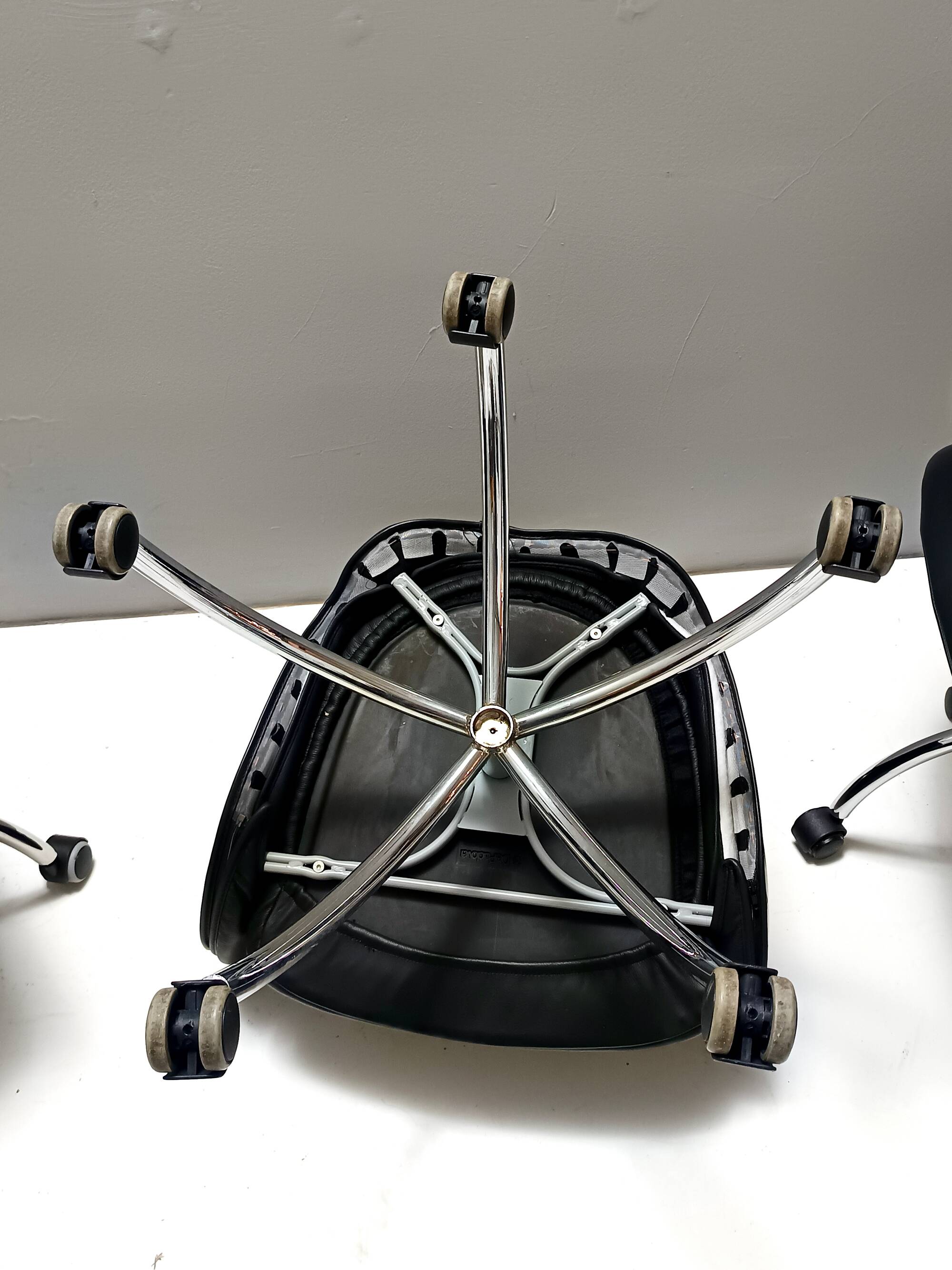 Black Leather Incisa Office Chair by Vico Magistretti for De Padova, 1992