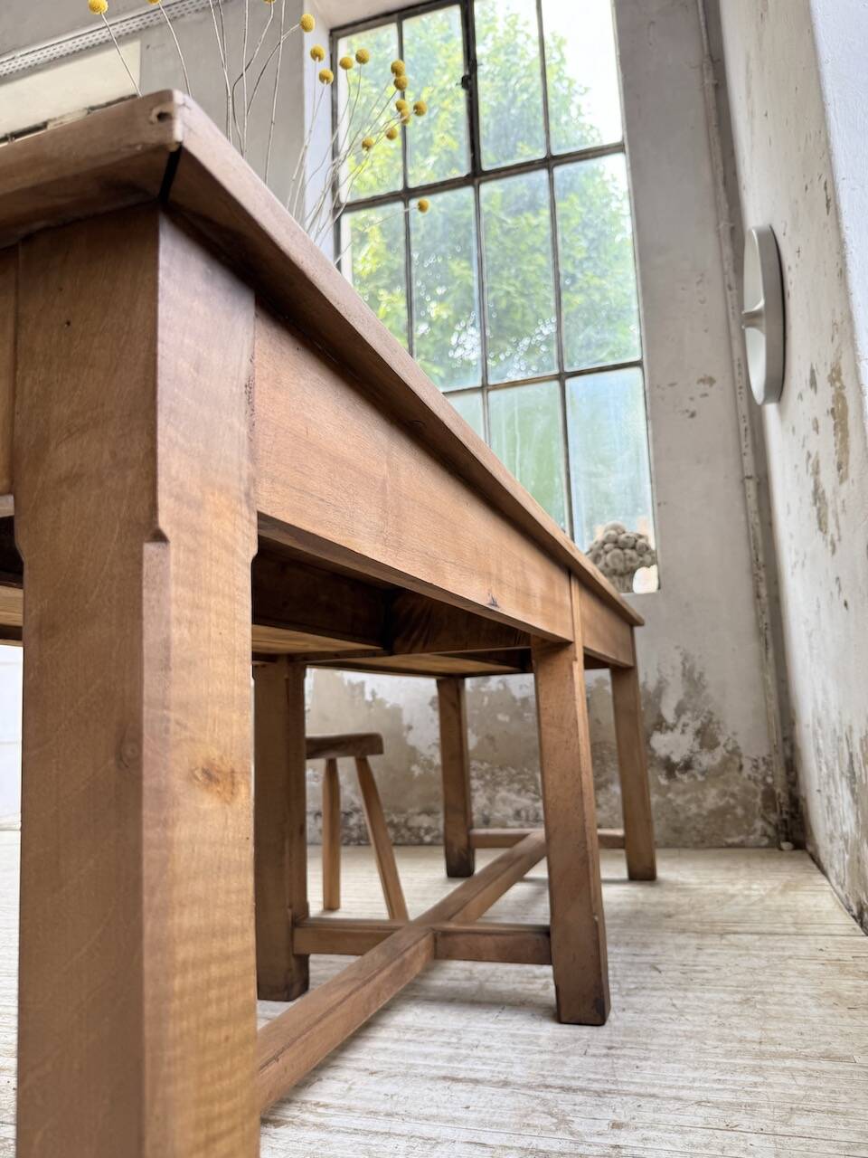 Antique farmhouse or drapery table in walnut, 1900 XL
