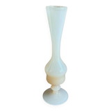 Vase en opaline beige