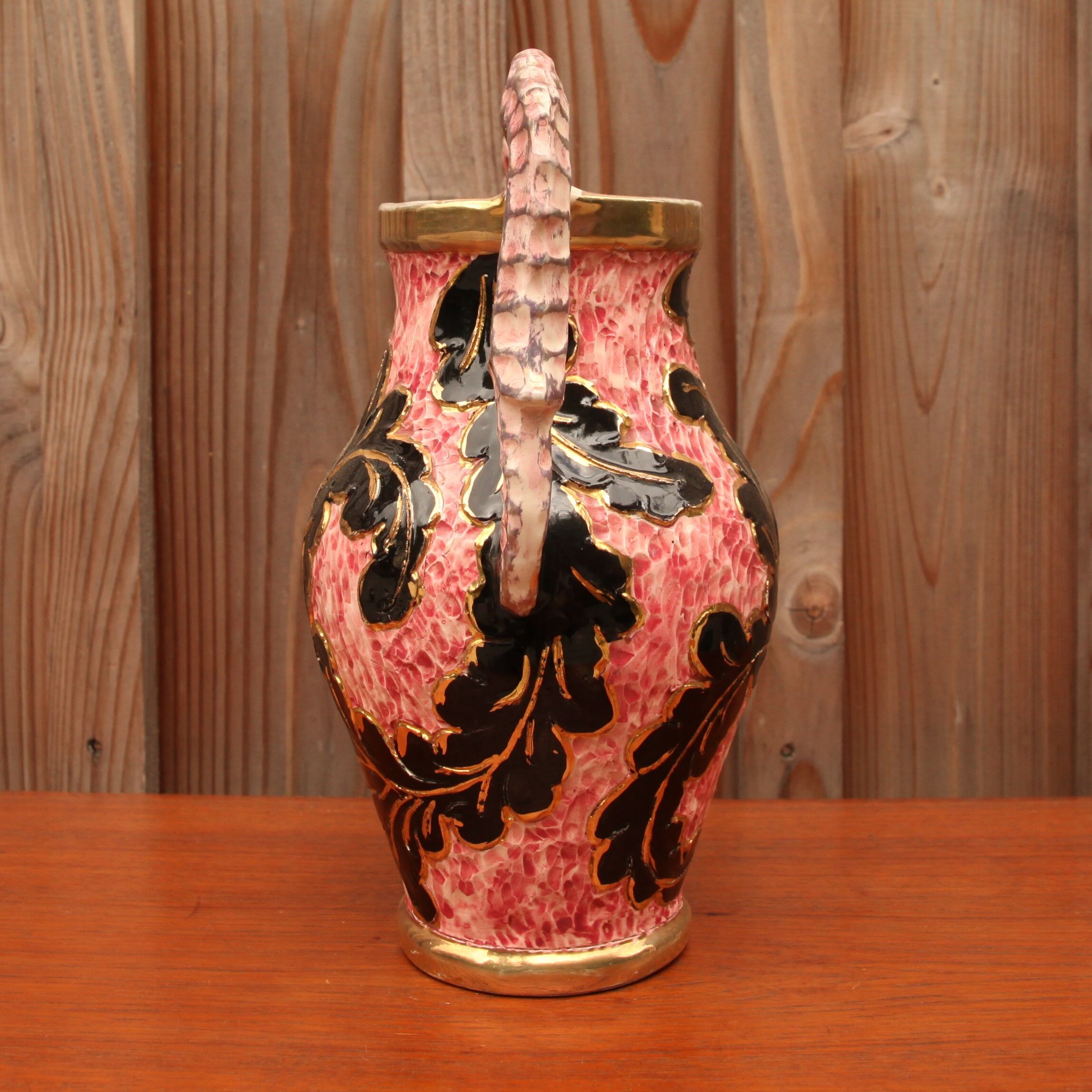 Pink ceramic vase Monaco with leaf decoration