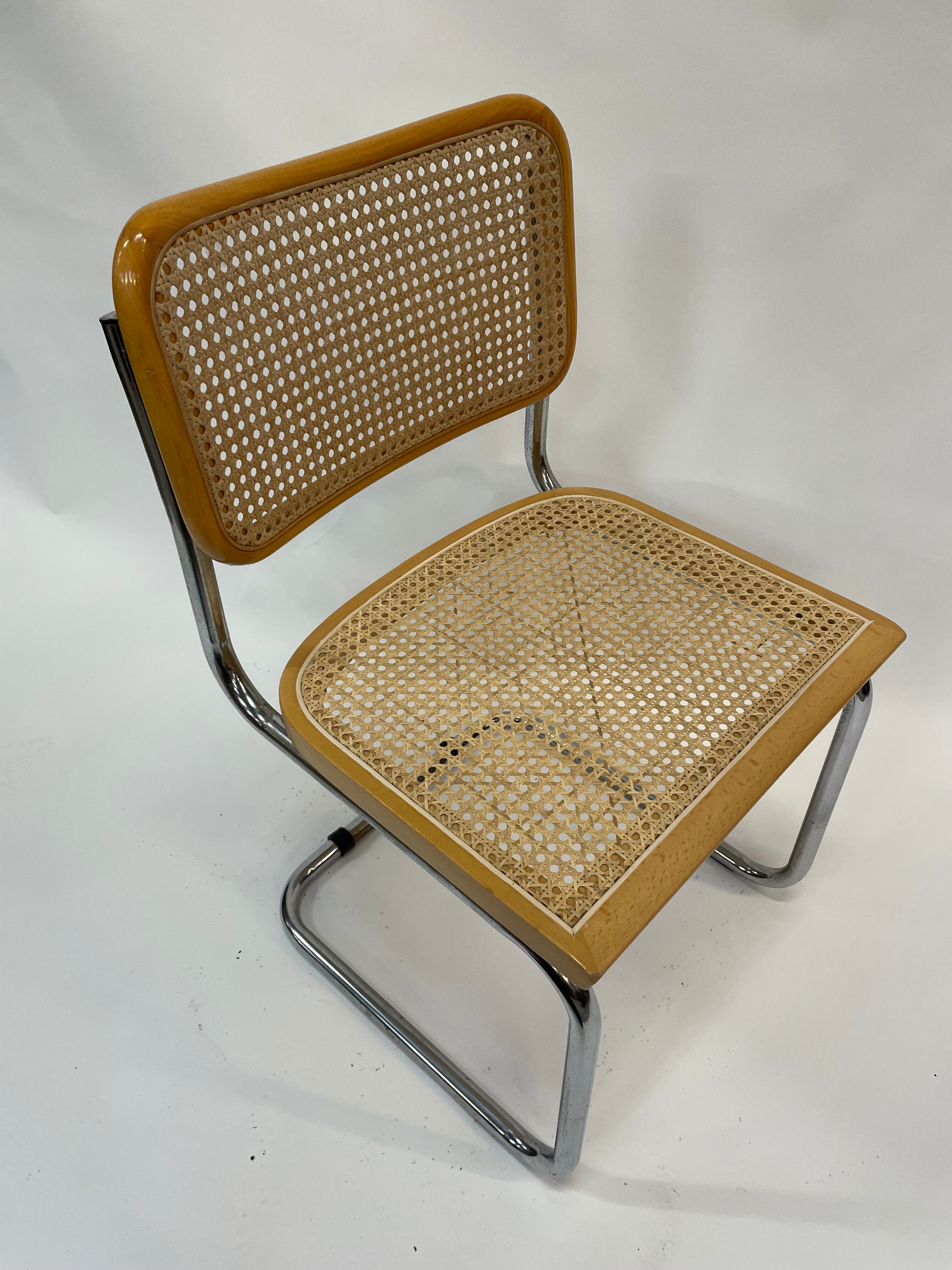 Chaise Cesca modèle b32 en chrome de Marcel Breuer
