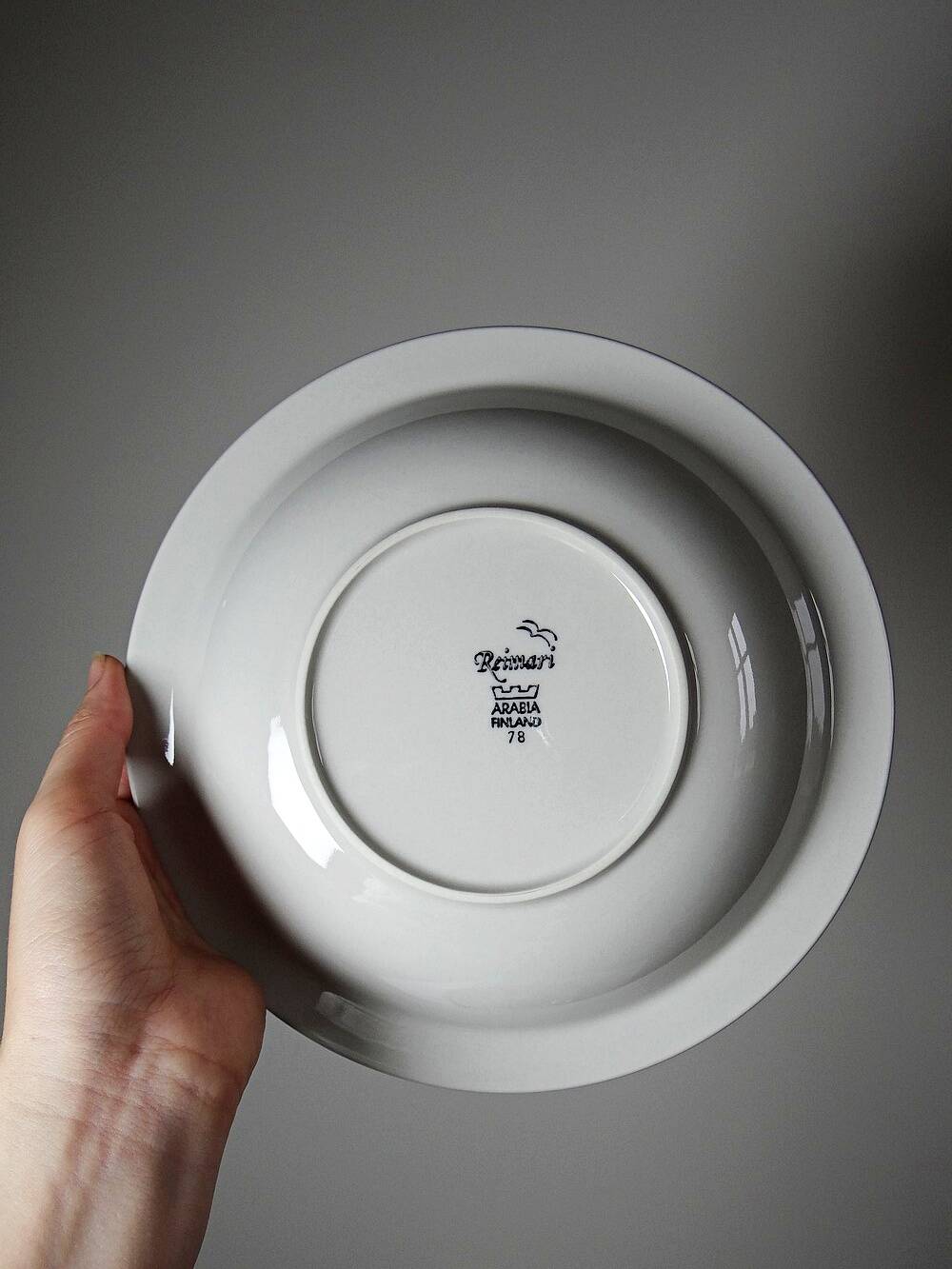 Vintage soup service from the 70s-80s Arabia Finland Reimari by Inkeri Leivo.