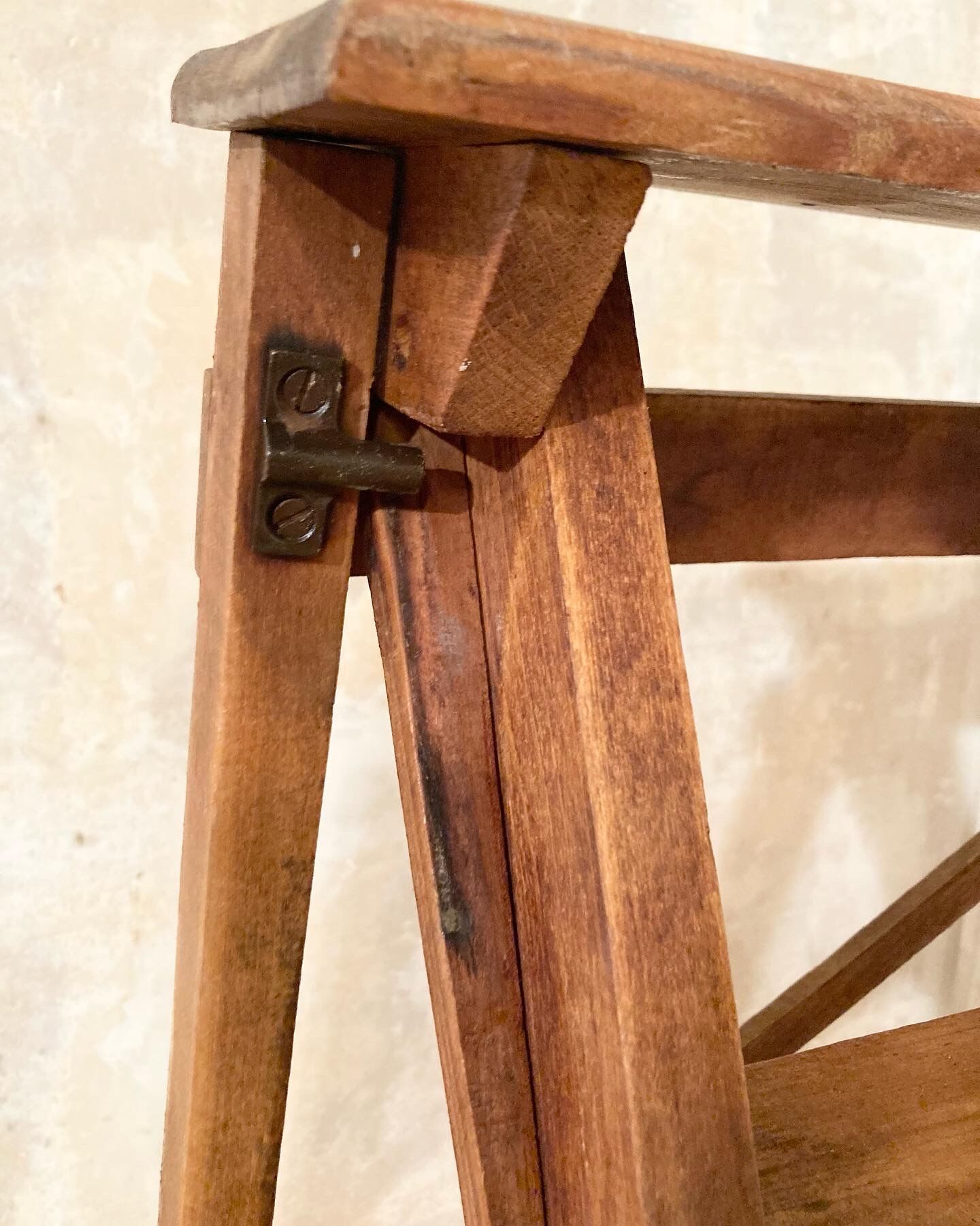 Painter's stepladder