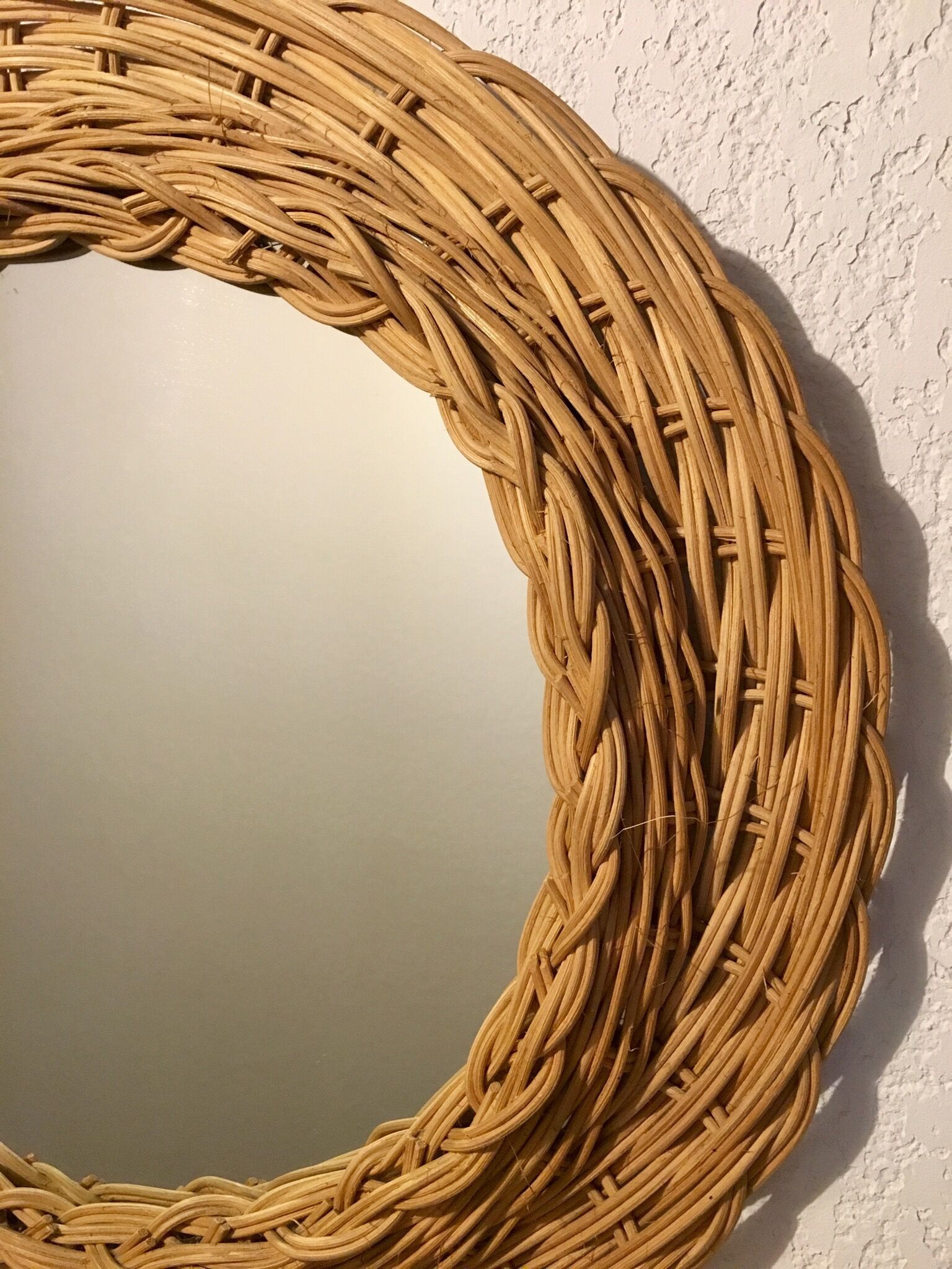 Vintage Wicker round mirror 42x42cm