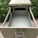 Industrial metal binder with 4 drawers