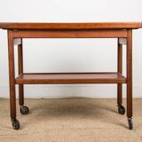 Danish extendable two-tiered teak serving trolley, 1960s, Kurt Ostervig.