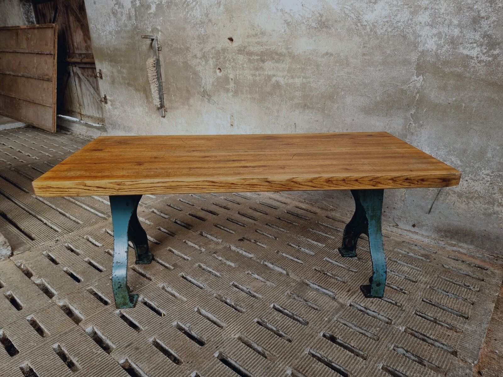 Industrial dining table oak on cast iron legs