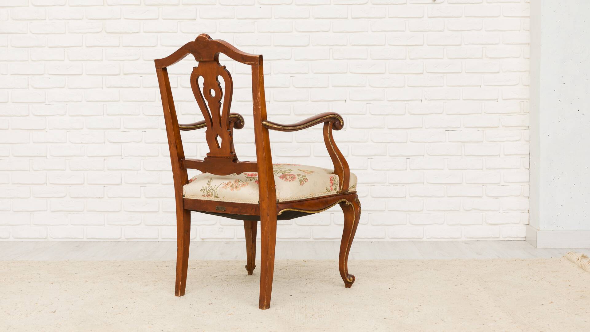 Chippendale armchair by Muebles Manonellas