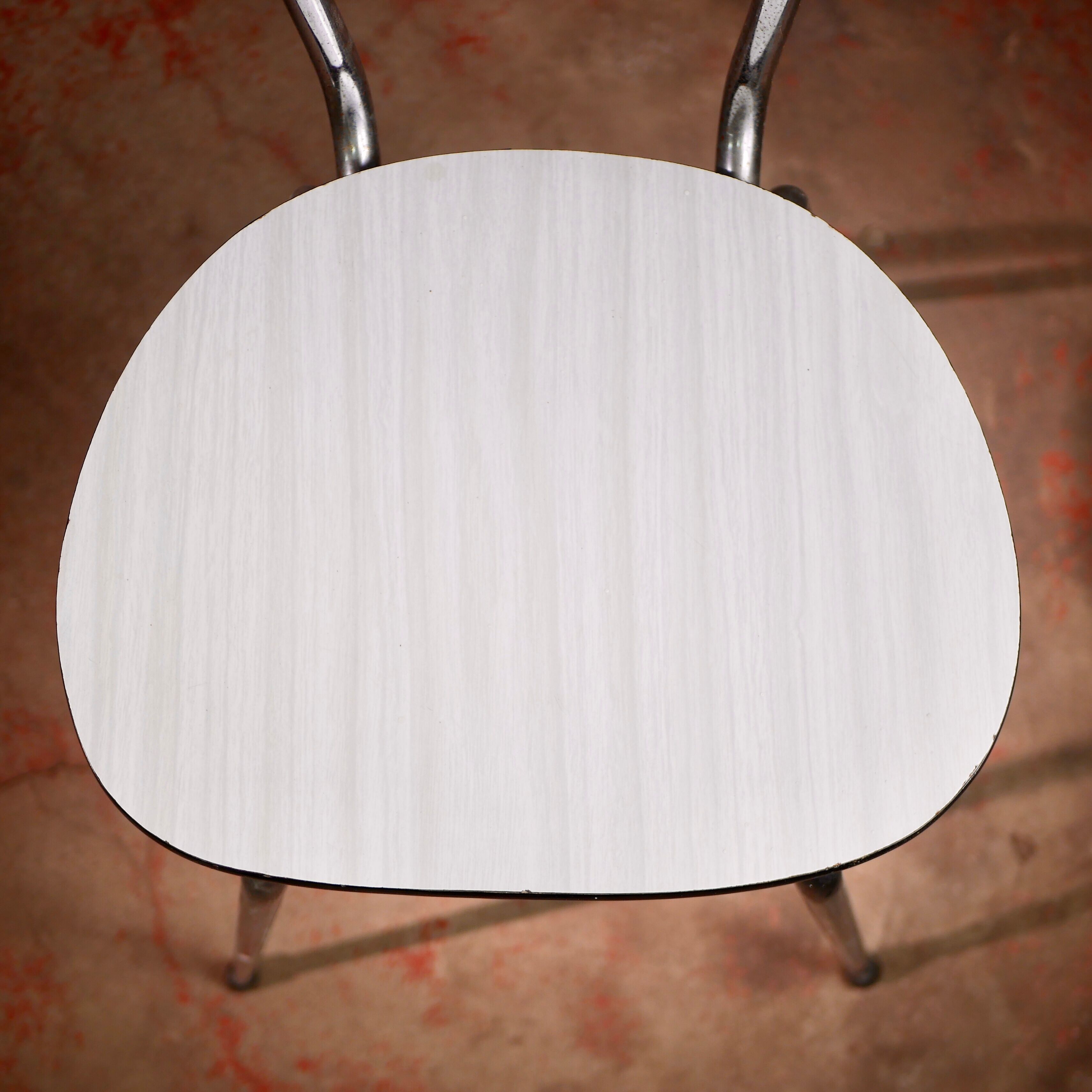 Series of 4 formica chairs