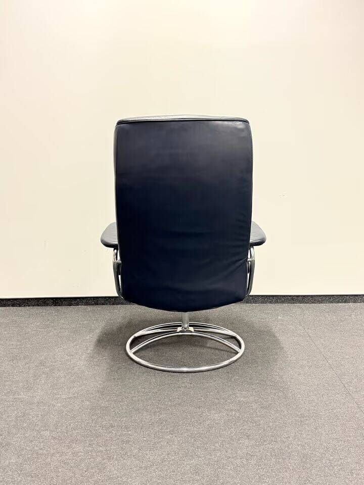Chaise Stressless Ekornes avec pouf - Cadre chromé (années 1970) (prix pour une)
