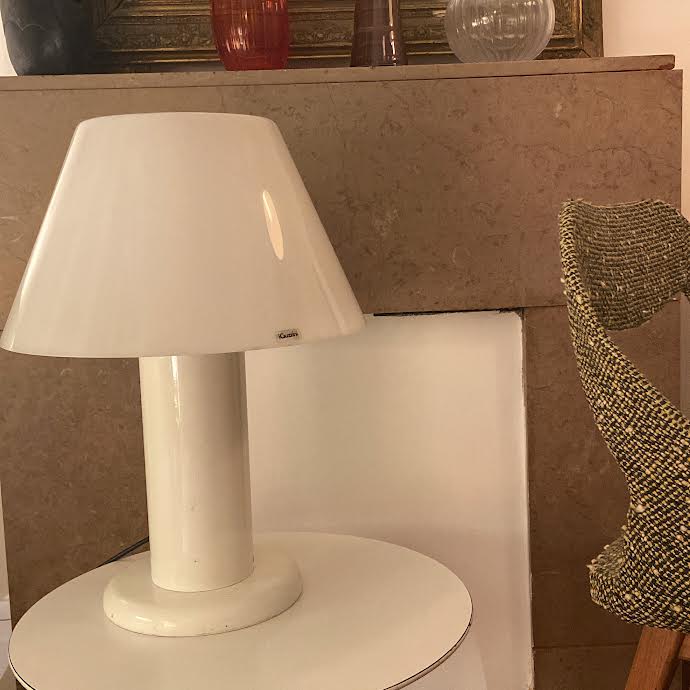 Circular sofa end on white metal leg. XXth work.