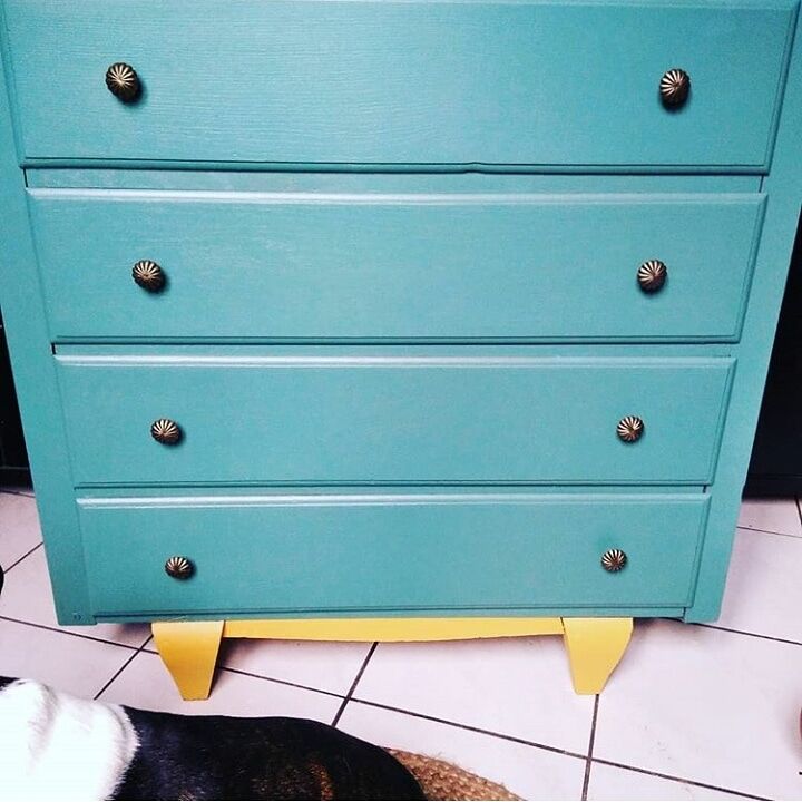 Vintage dresser