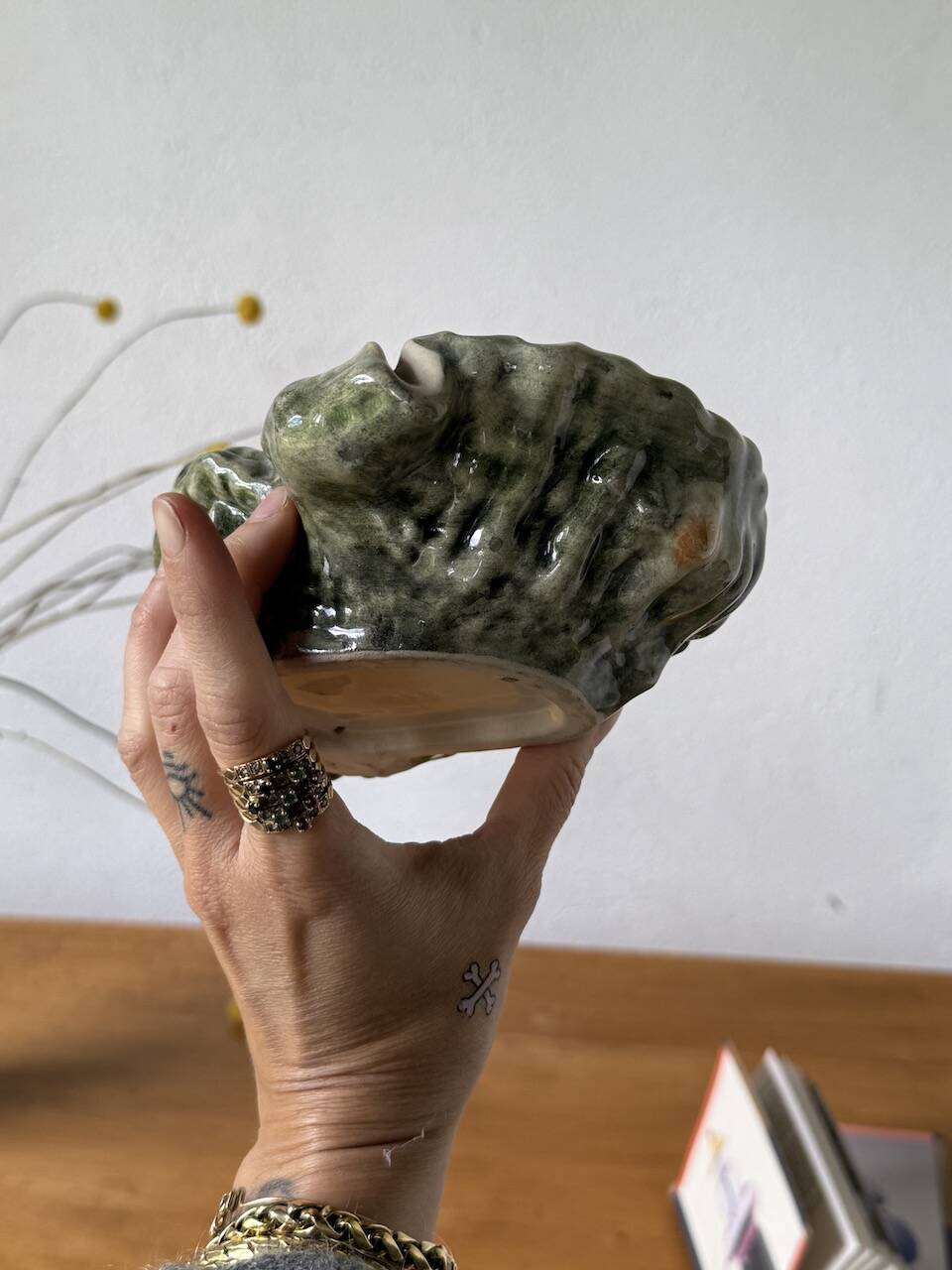 Ceramic shell empty pocket or ashtray 1970