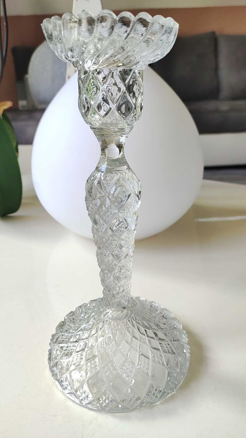 Pair of Bougeoirs flambeaux/Verrerie de Portieux, molded glass. Cross patterns, corolla shape