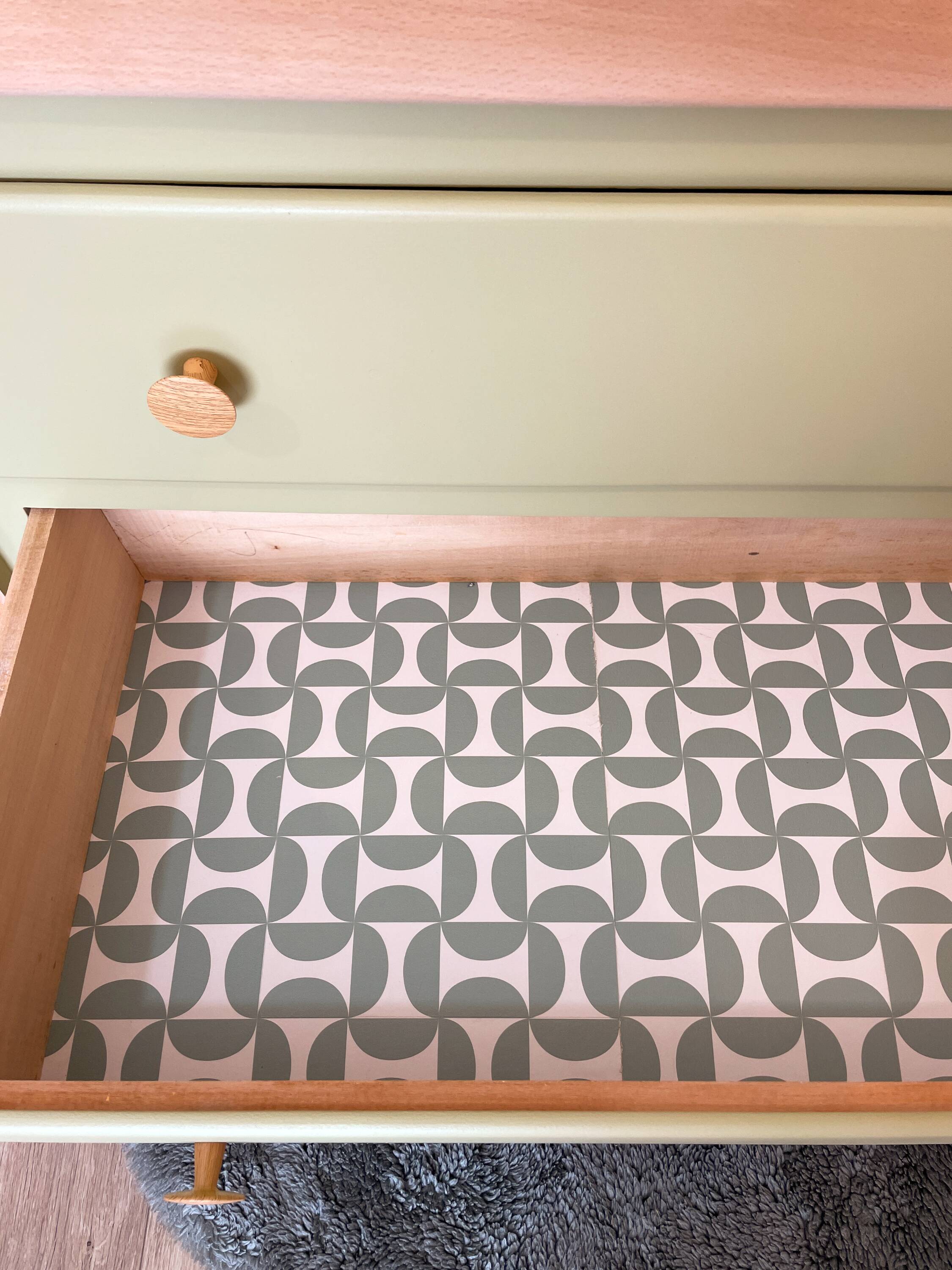 1960s commode with tapered legs.