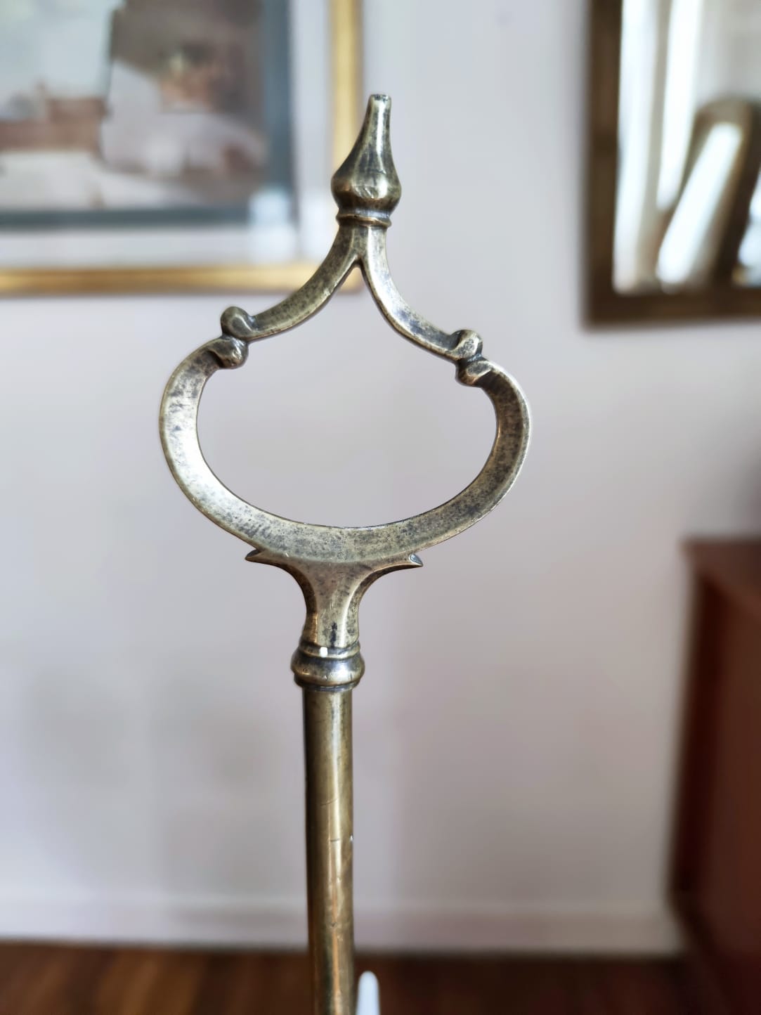 Large Italian-style gold metal lamp H73cm