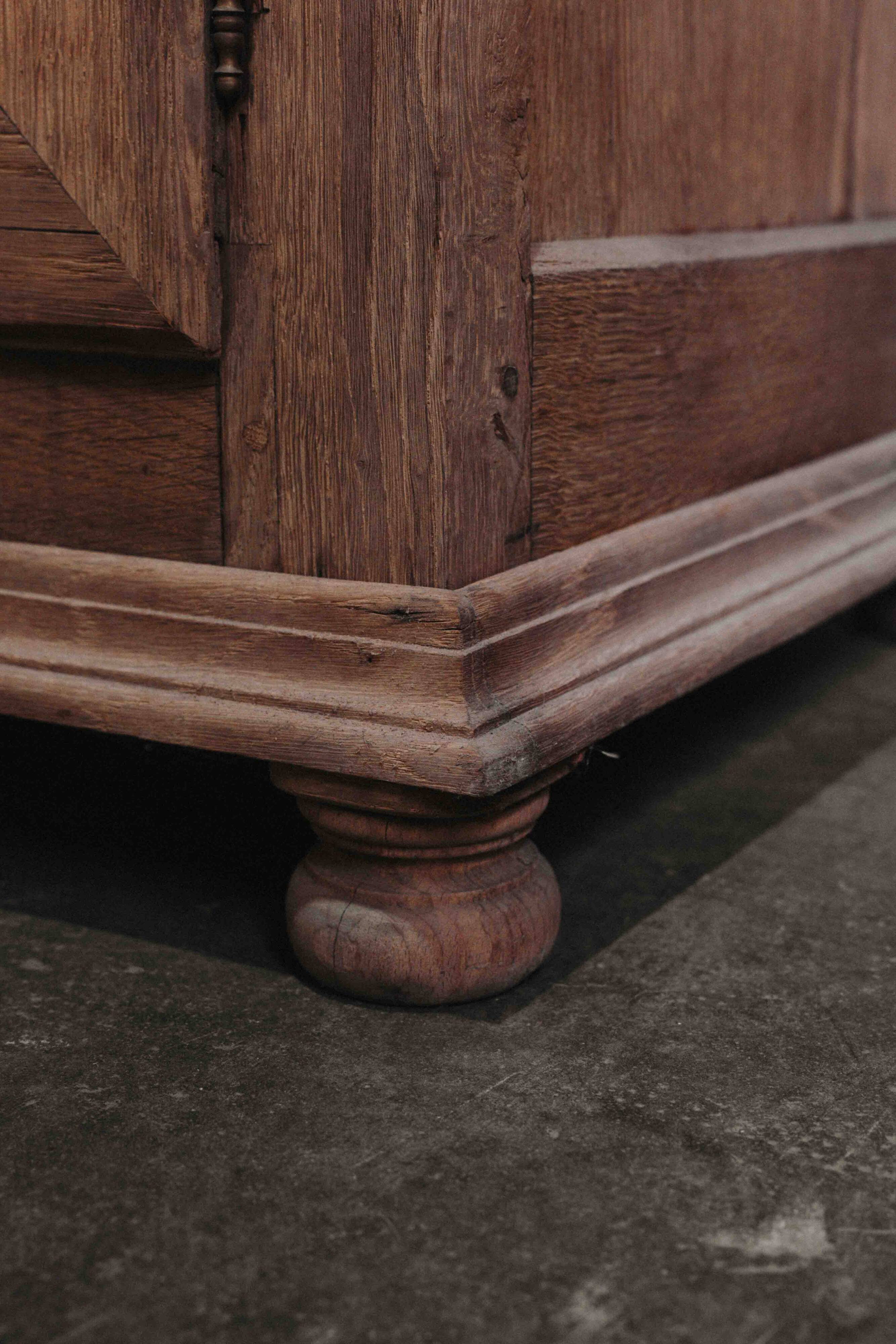 Ardennes-style 2-door chest of drawers in solid oak