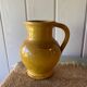 Carafe terre cuite jaune