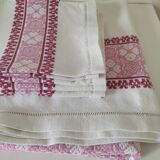 Vintage tablecloth and napkins