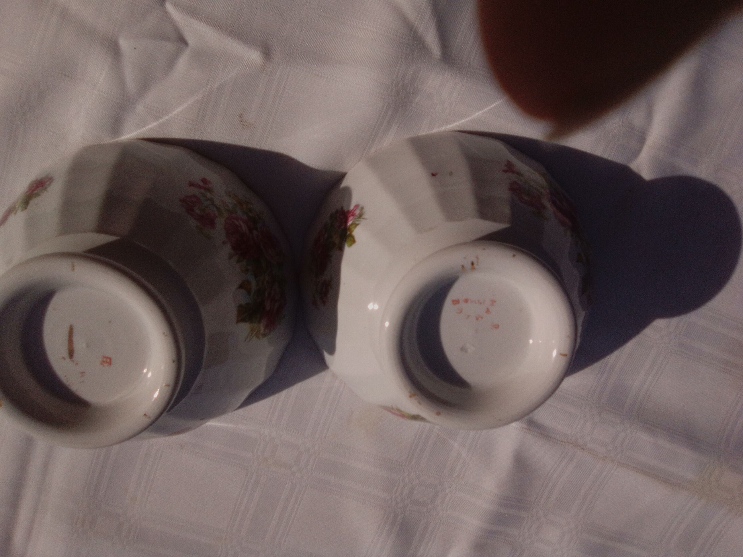 2 old earthenware bowls Hamage North pattern roses diam 15 cm H 8.5 cm