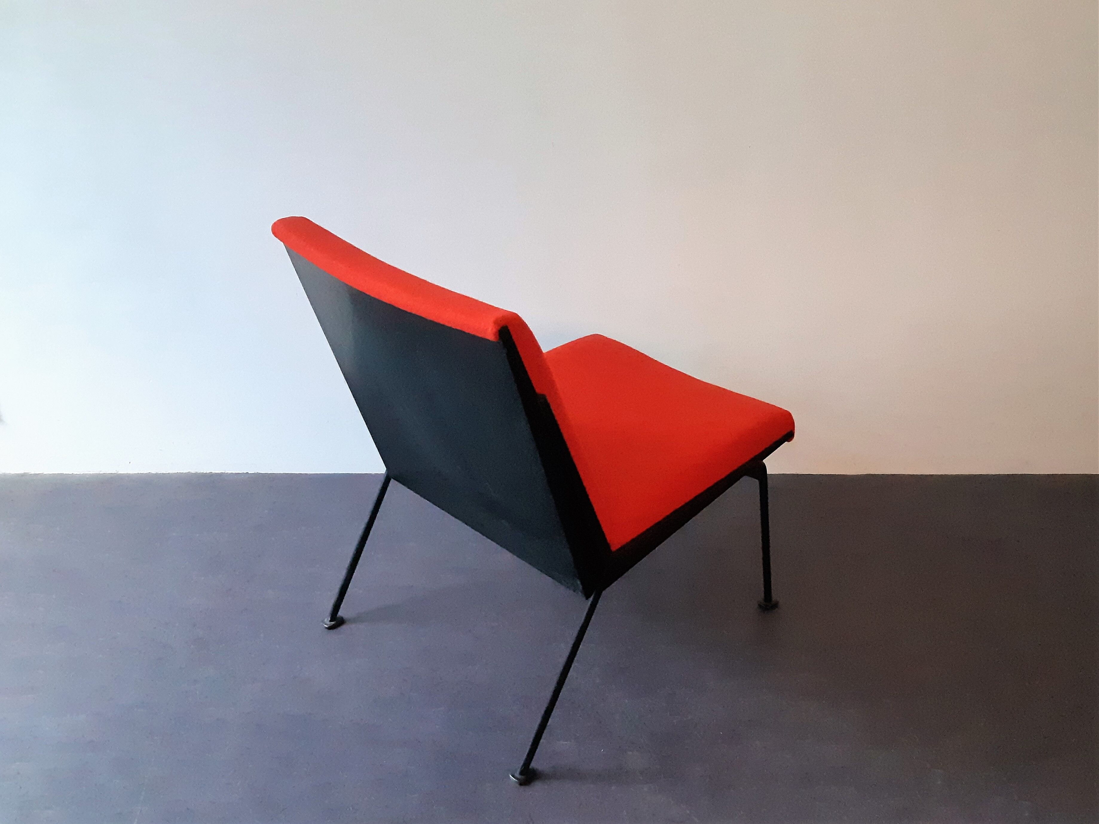 Red 'Oase' lounge chair by Wim Rietveld for Ahrend de Cirkel, 1950's