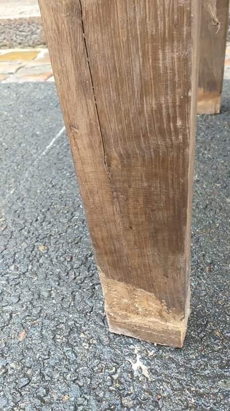 Console business table