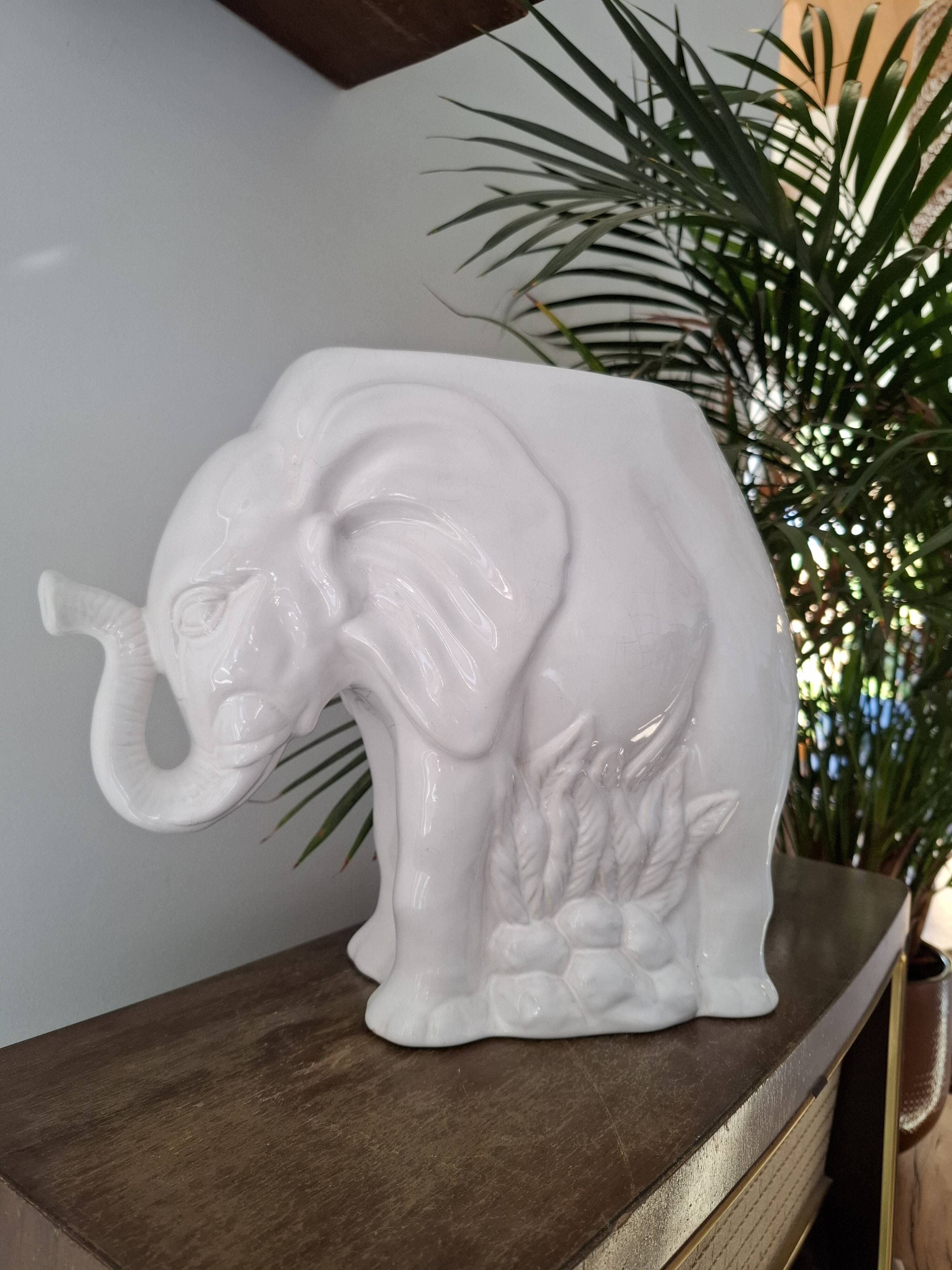 Elephant vase / cache pot in white ceramic