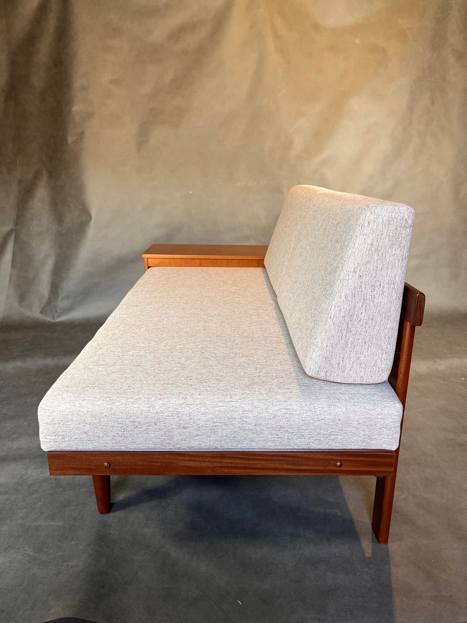 Norwegian teak daybed sofa, model Svanette design Ingmar Relling 1960s
