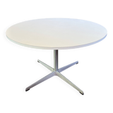 Table basse de fritz hansen pour jacobsen