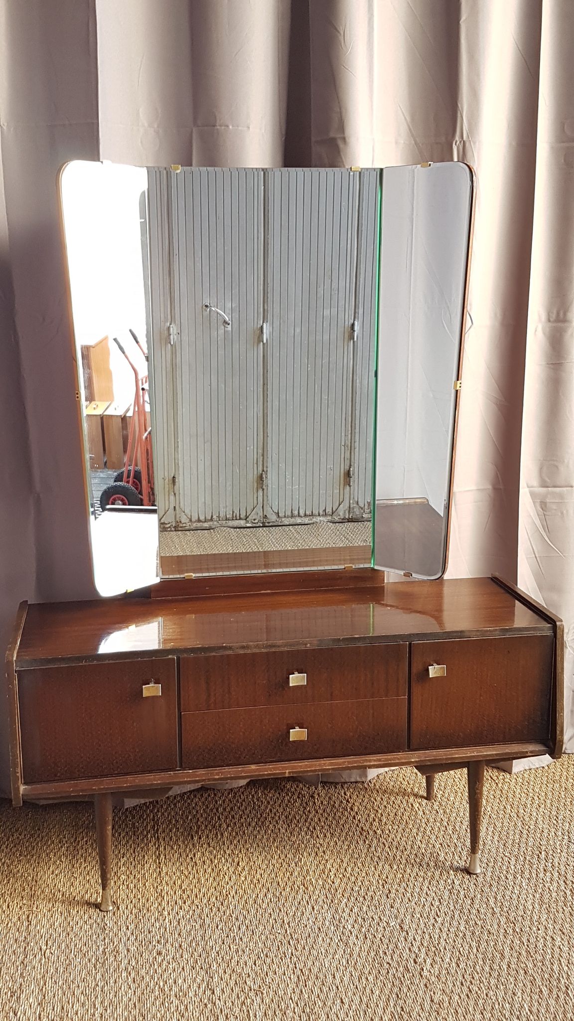 Coiffeuse vintage des années 60