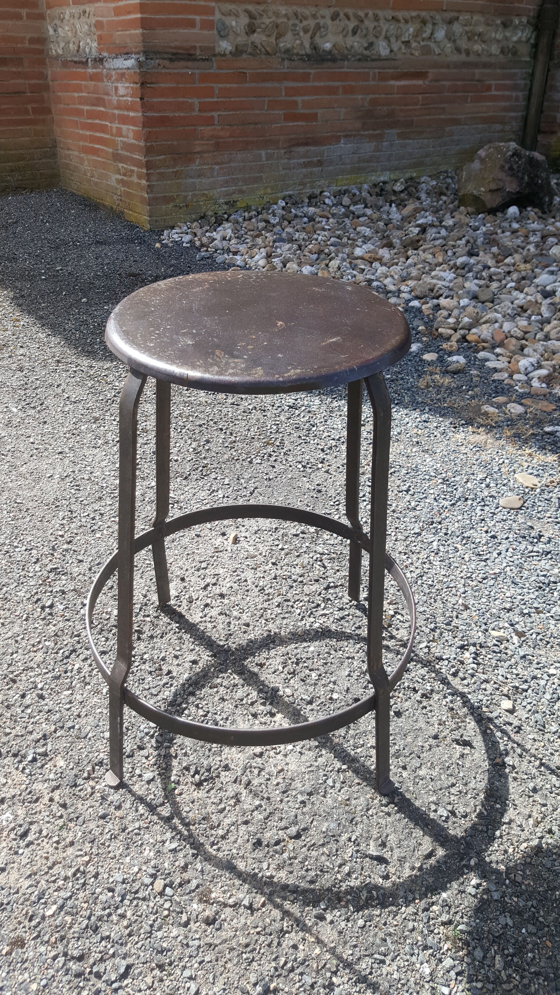 Metal stool