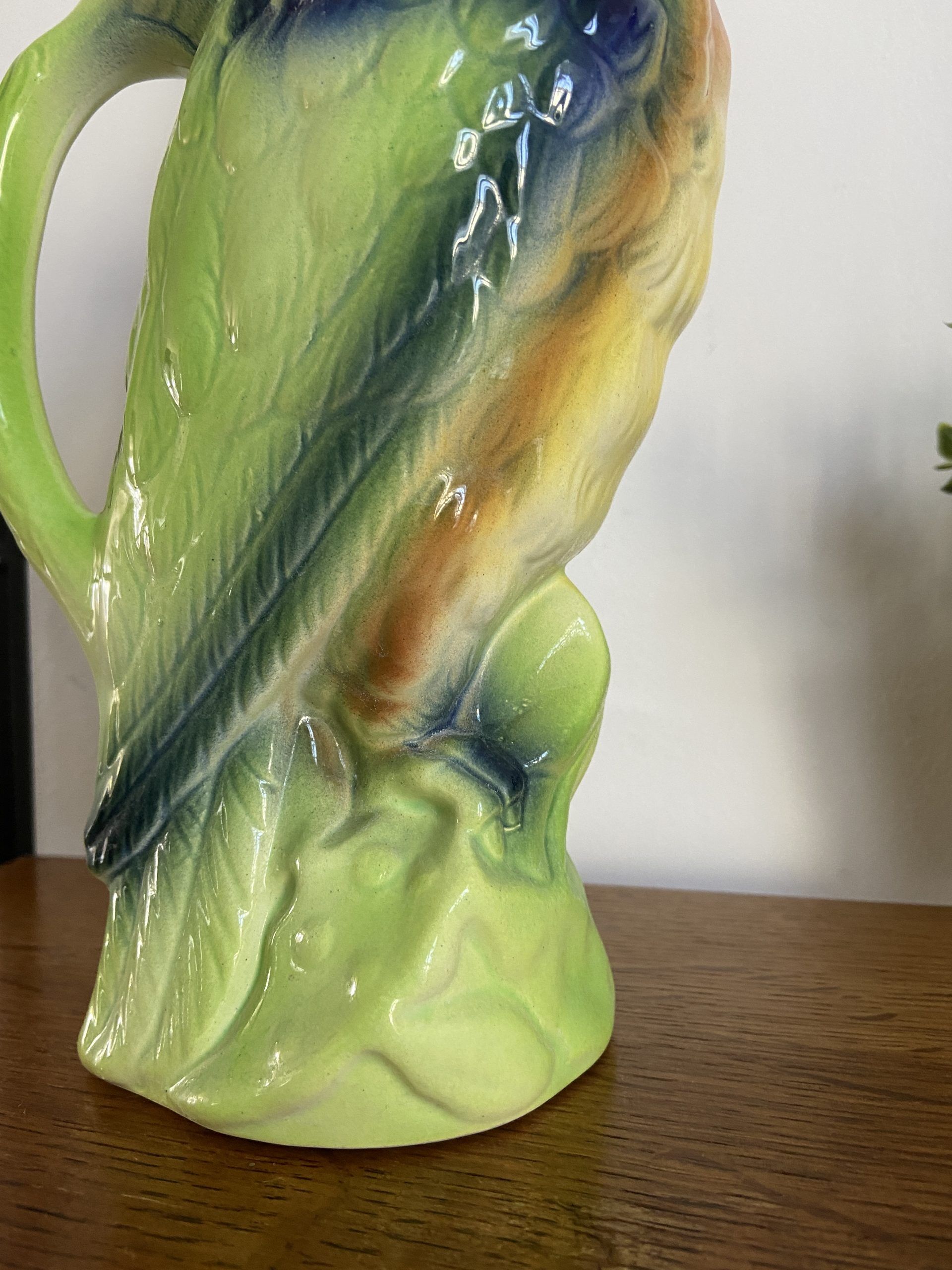PARROT PITCHER IN ST CLEMENT'S SLURRY