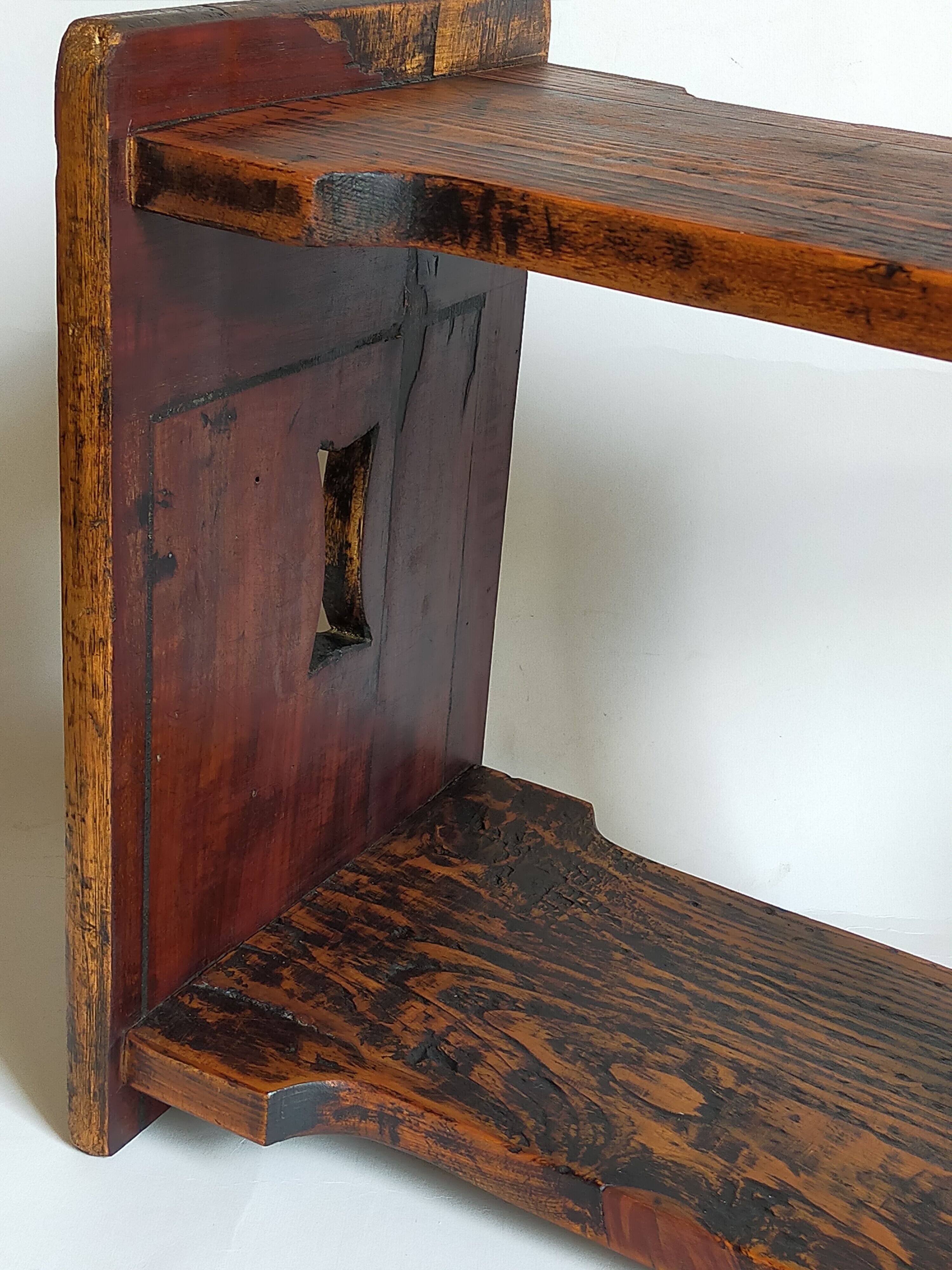 Stool of auxiliary Art-popular in old solid wood