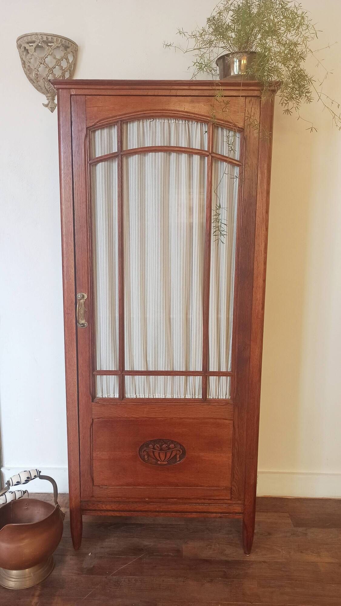 Art Deco bonnetière wardrobe in wood