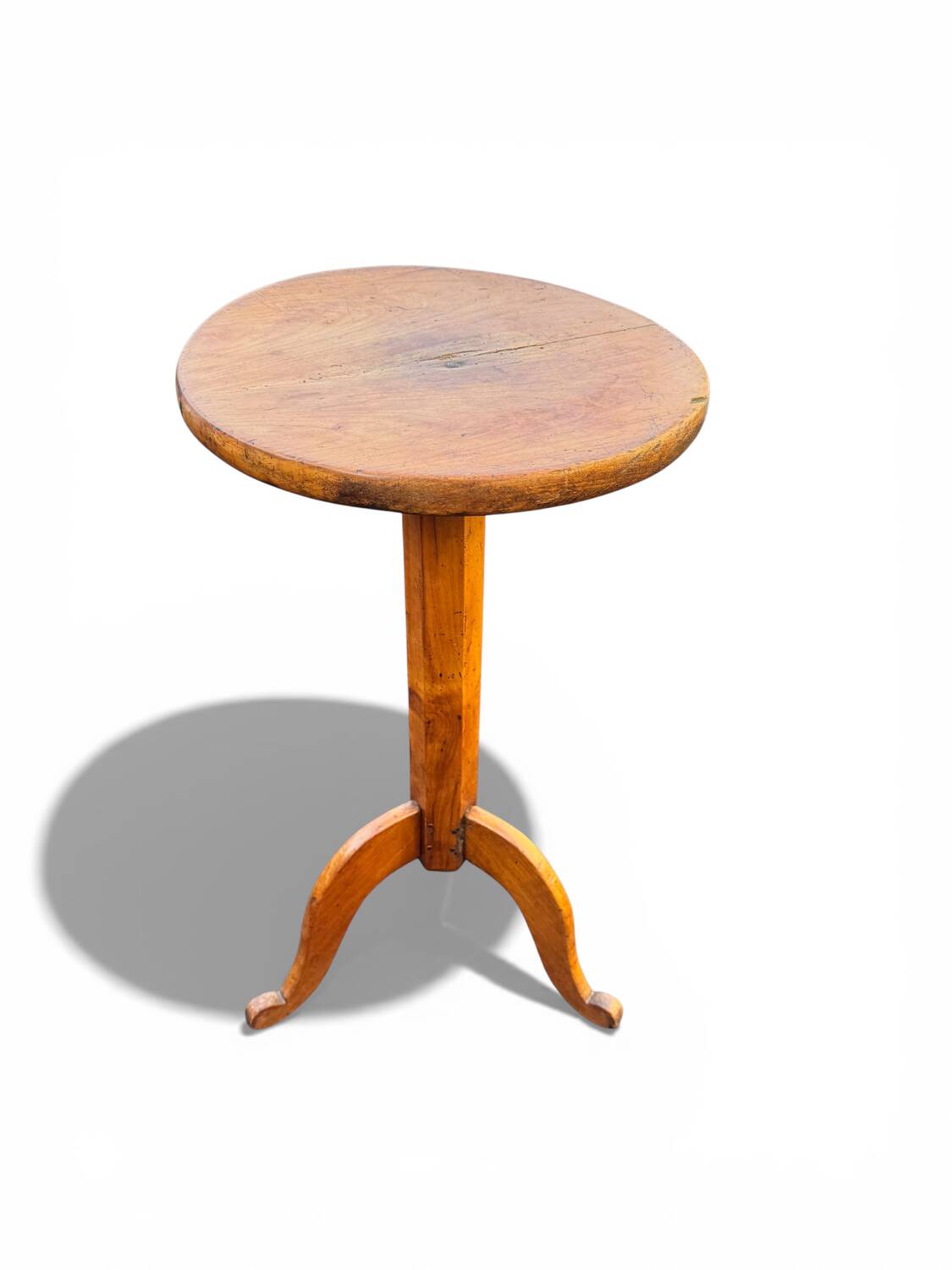 19th-century gueridon. Small walnut side table.