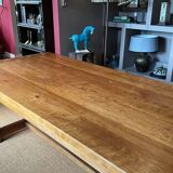 Big Cherry country table