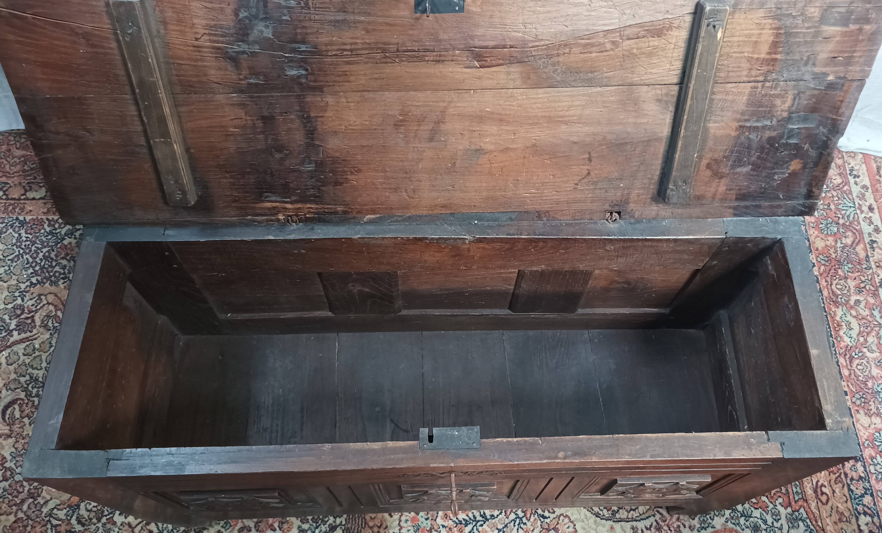 Louis XIV oak chest, 19th century
